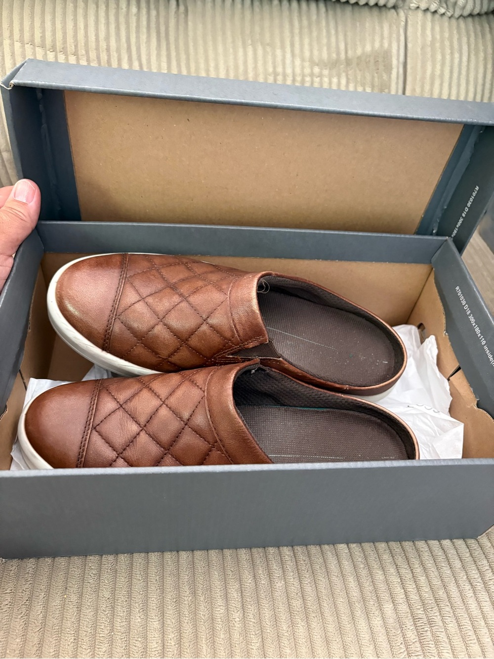 ECCO Quilted Leather Slip-On Mule in Cognac Brown Size 5-5.5 Gently Worn - Picture 5 of 5